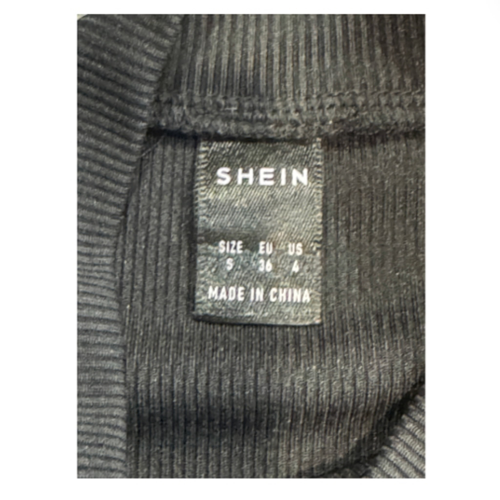 🔥🔥Shein Simple Ribbed Mock Neck Cropped Tank - Picture 2 of 2